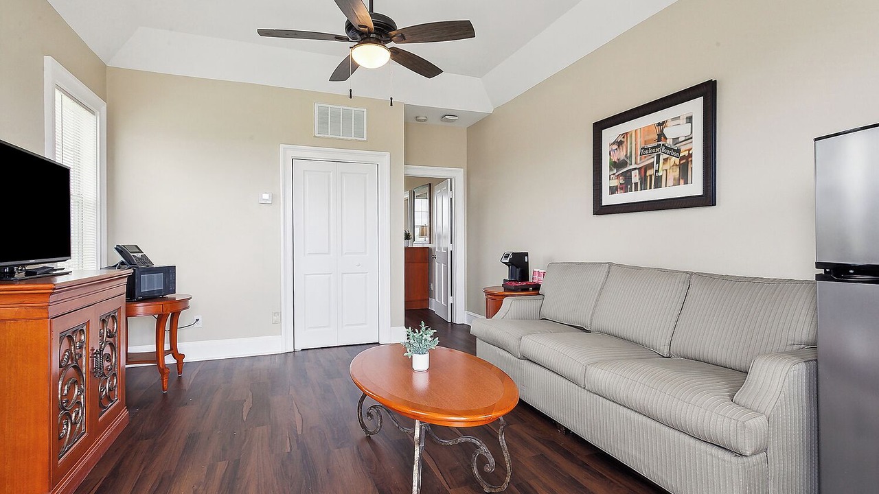 Photo of Livingroom in Lafitte