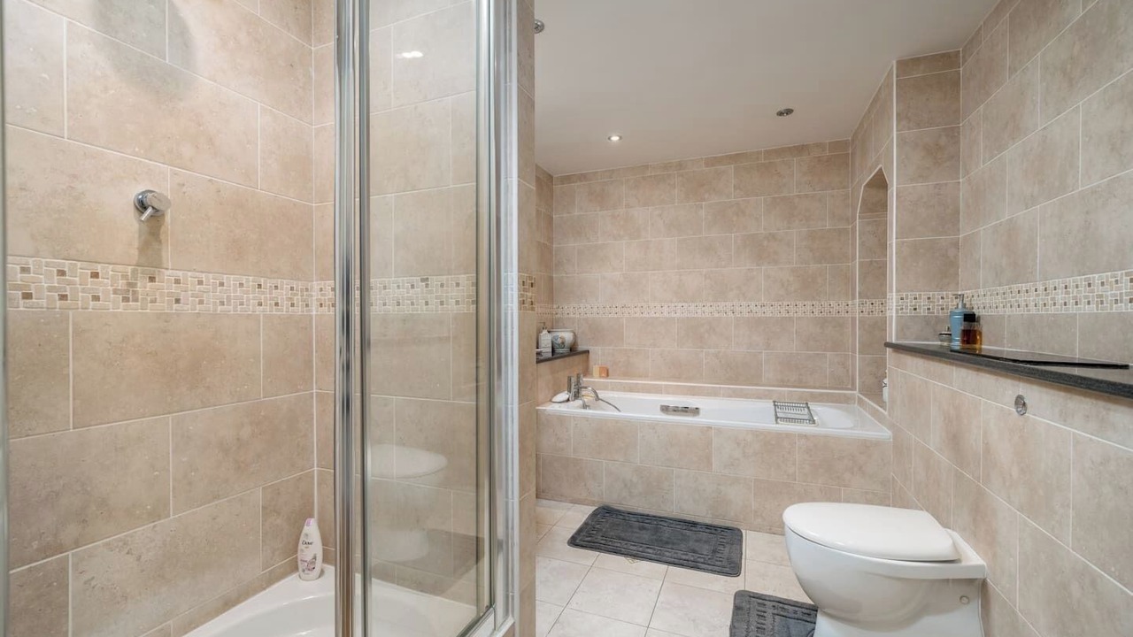 Photo of Others in Whetstone