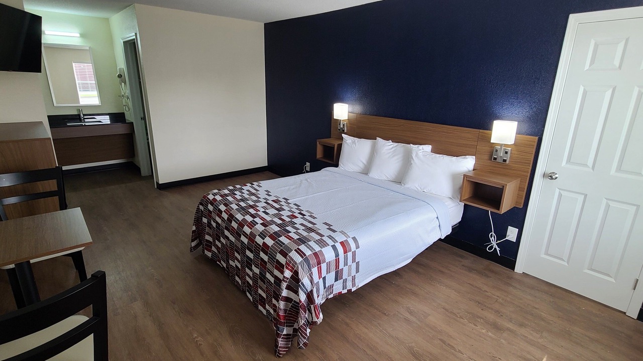 Photo of Bedroom in Peach County