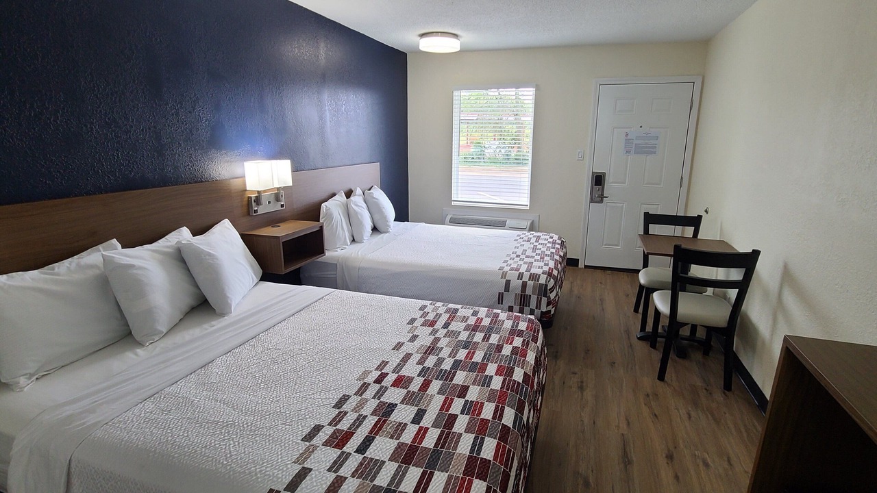 Photo of Bedroom in Peach County