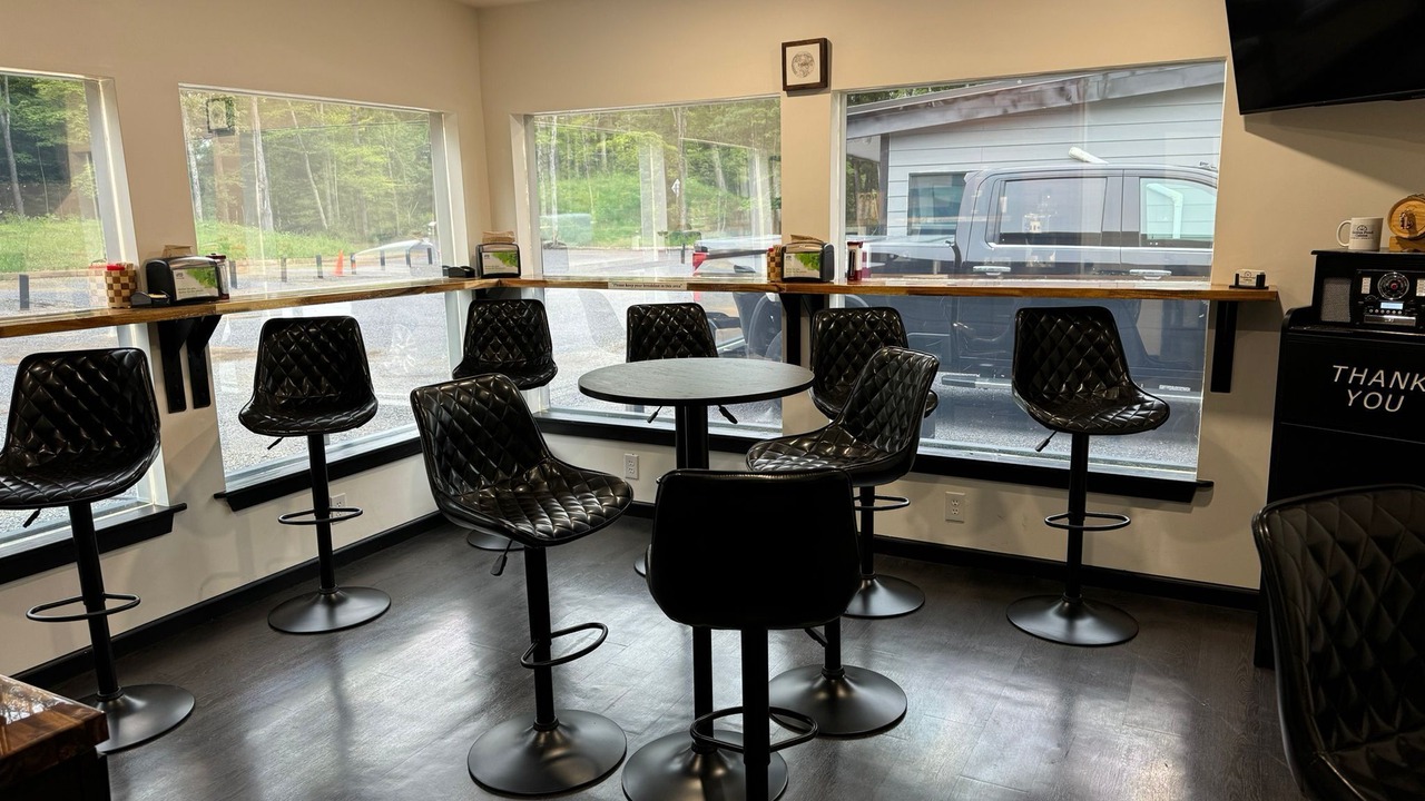 Photo of Others in Altmar