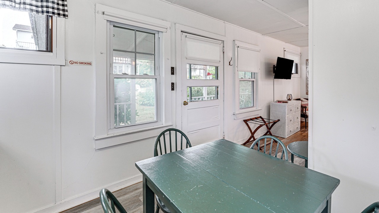 Photo of Others in New Suffolk