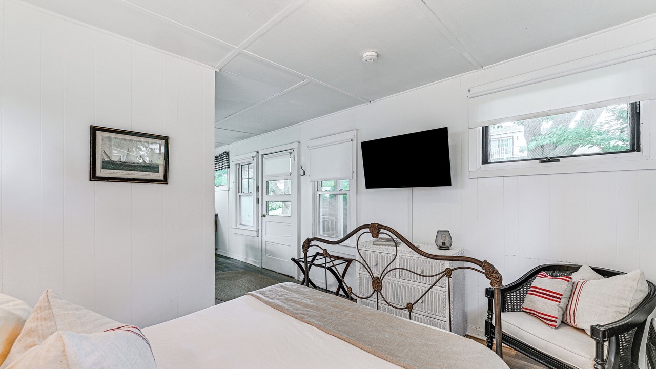 Photo of Others in New Suffolk