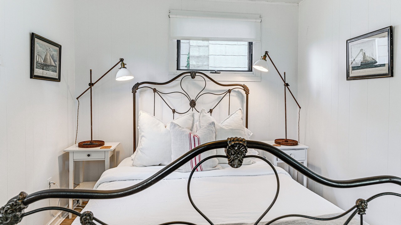 Photo of Others in New Suffolk