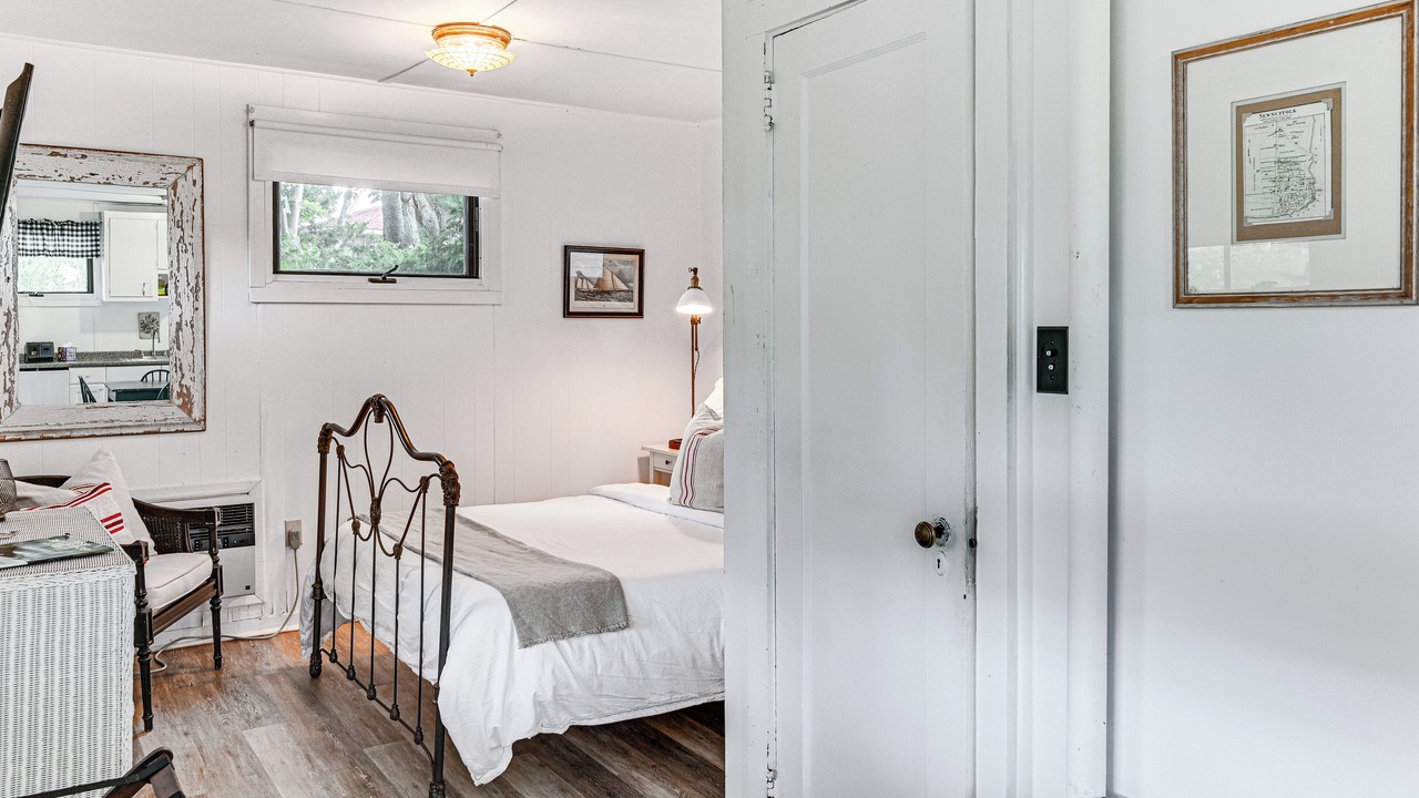 Photo of Others in New Suffolk