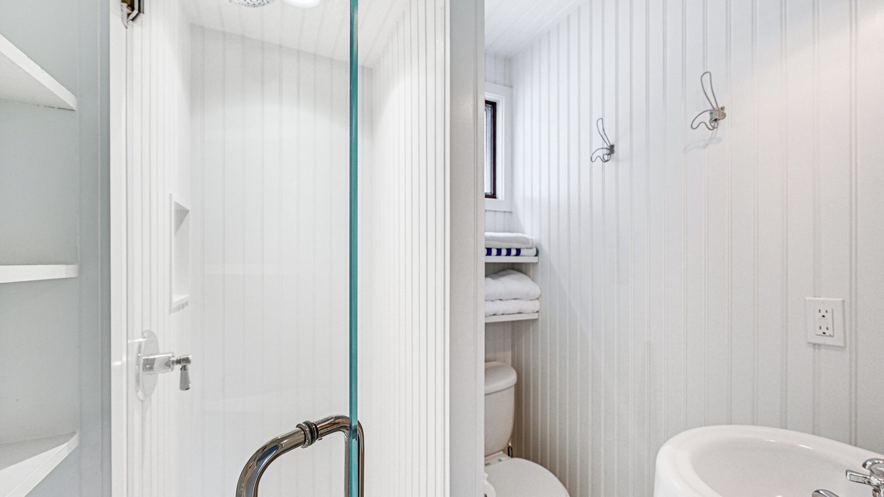 Photo of Others in New Suffolk