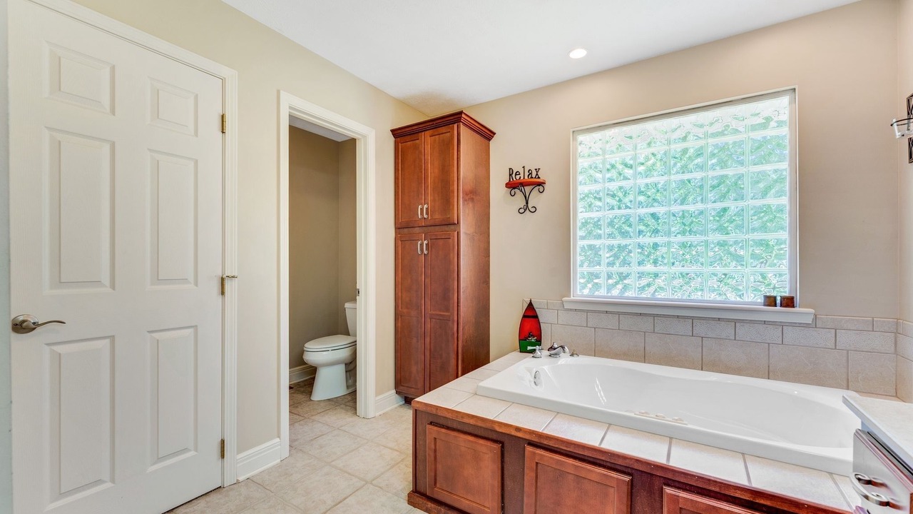 Photo of Bathroom in Flippin