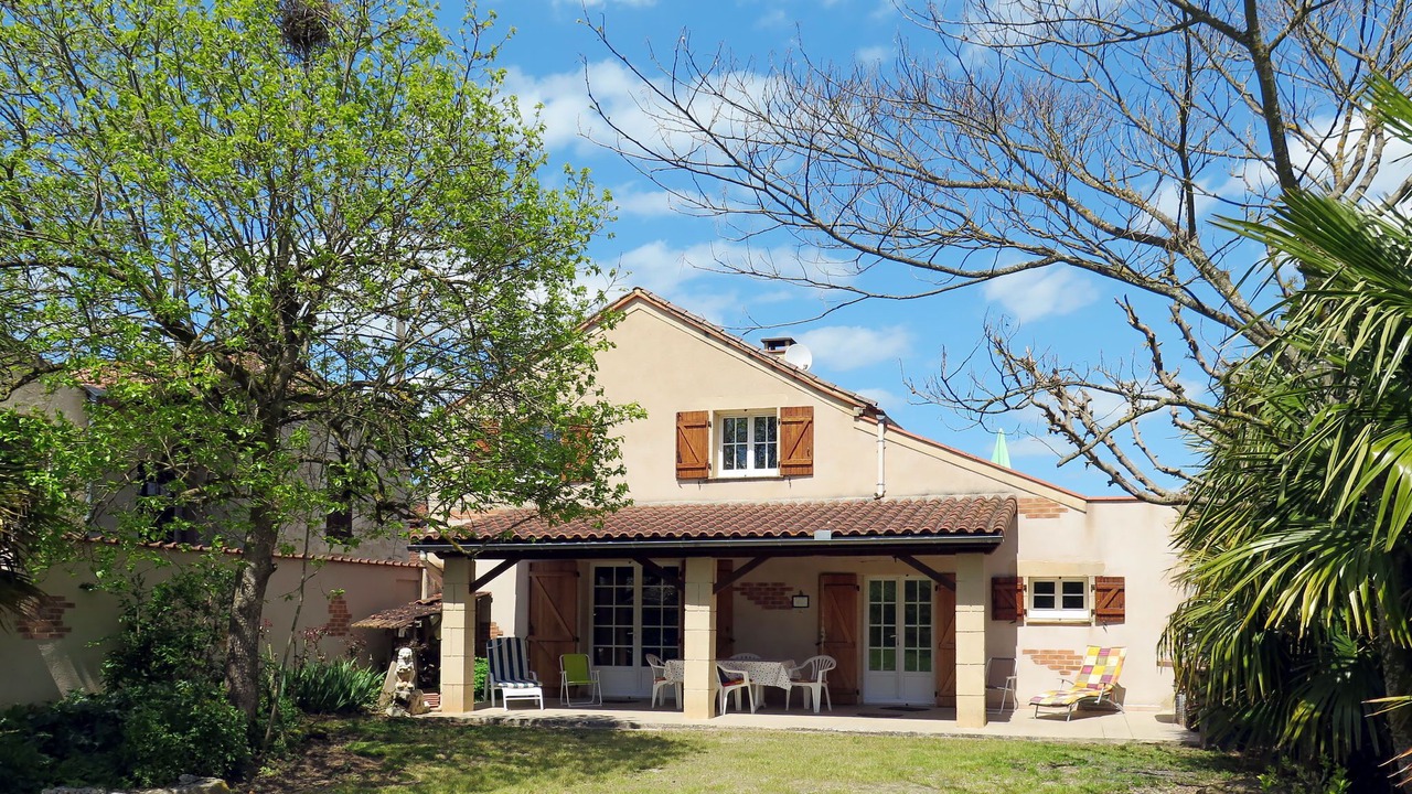 Photo of Outdoor in Albas