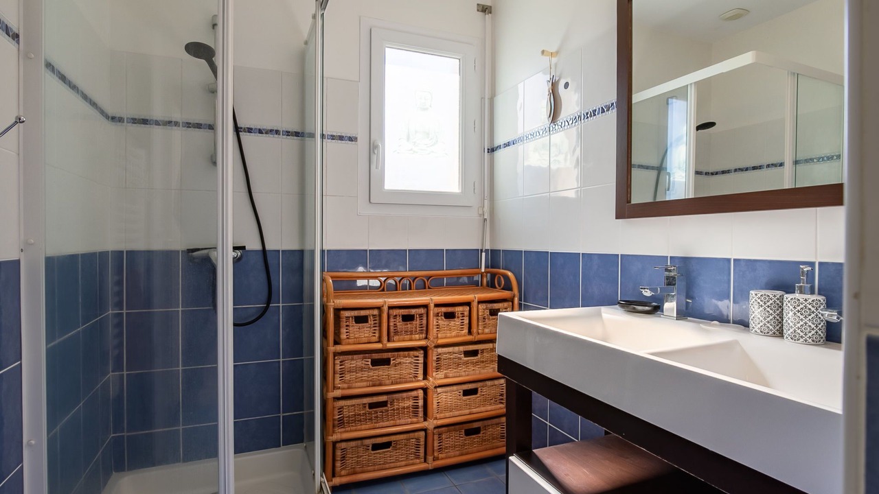 Photo of Bathroom in Porspoder