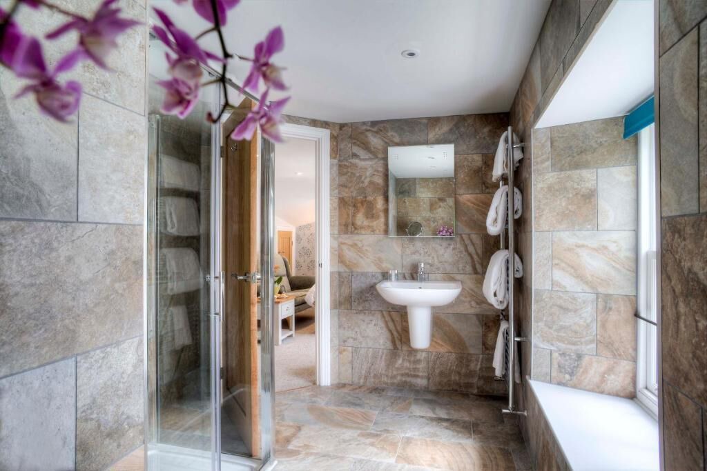 Photo of Bathroom in Warkworth