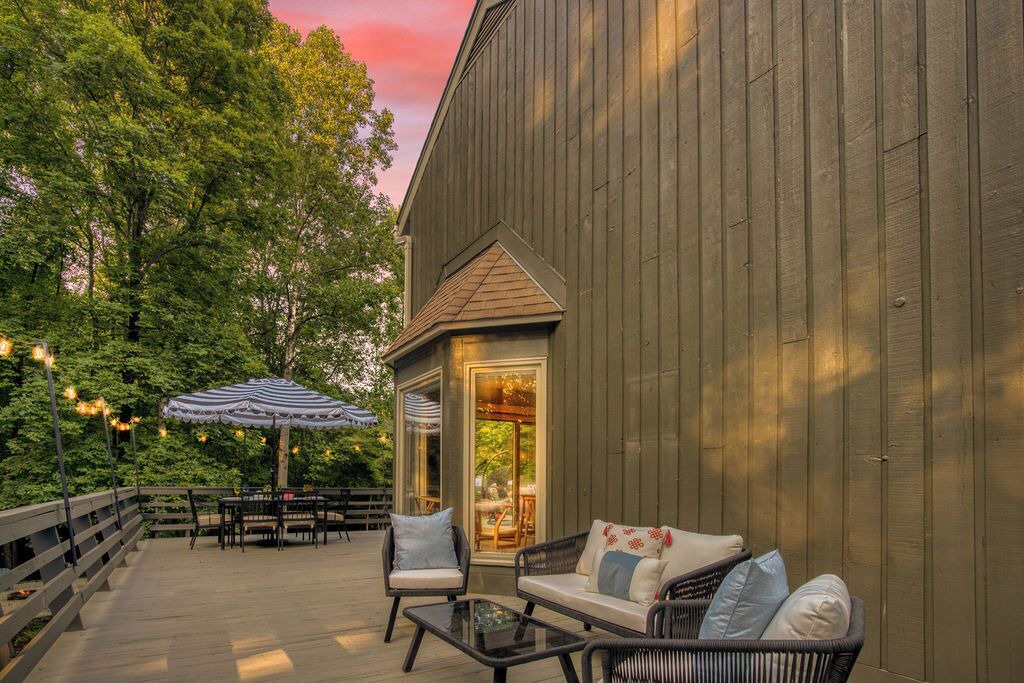 Photo of Patio Balcony in Jamestown