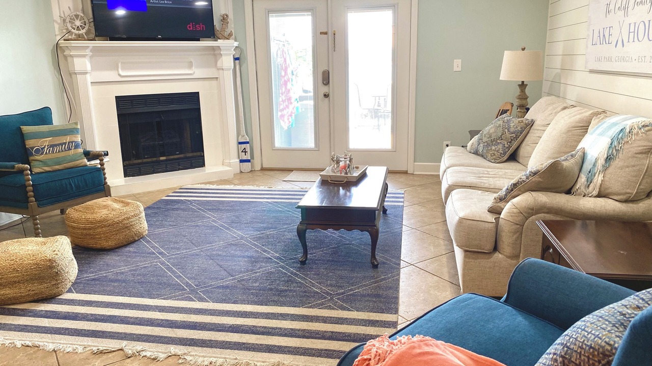 Photo of Livingroom in Lake Park