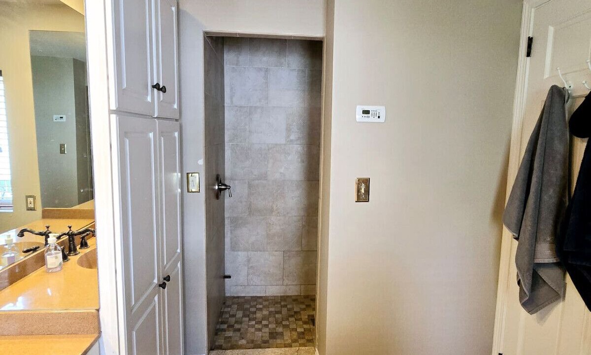 Photo of Others in Suffield