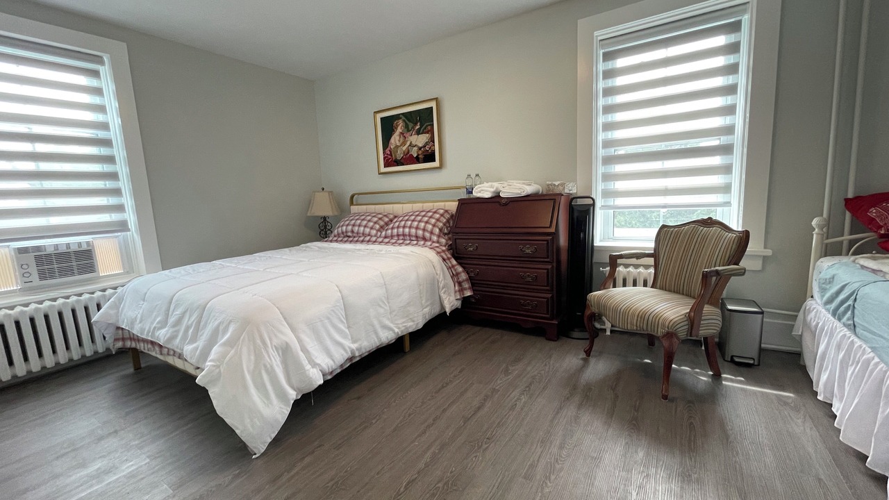 Photo of Bedroom in Alexandria