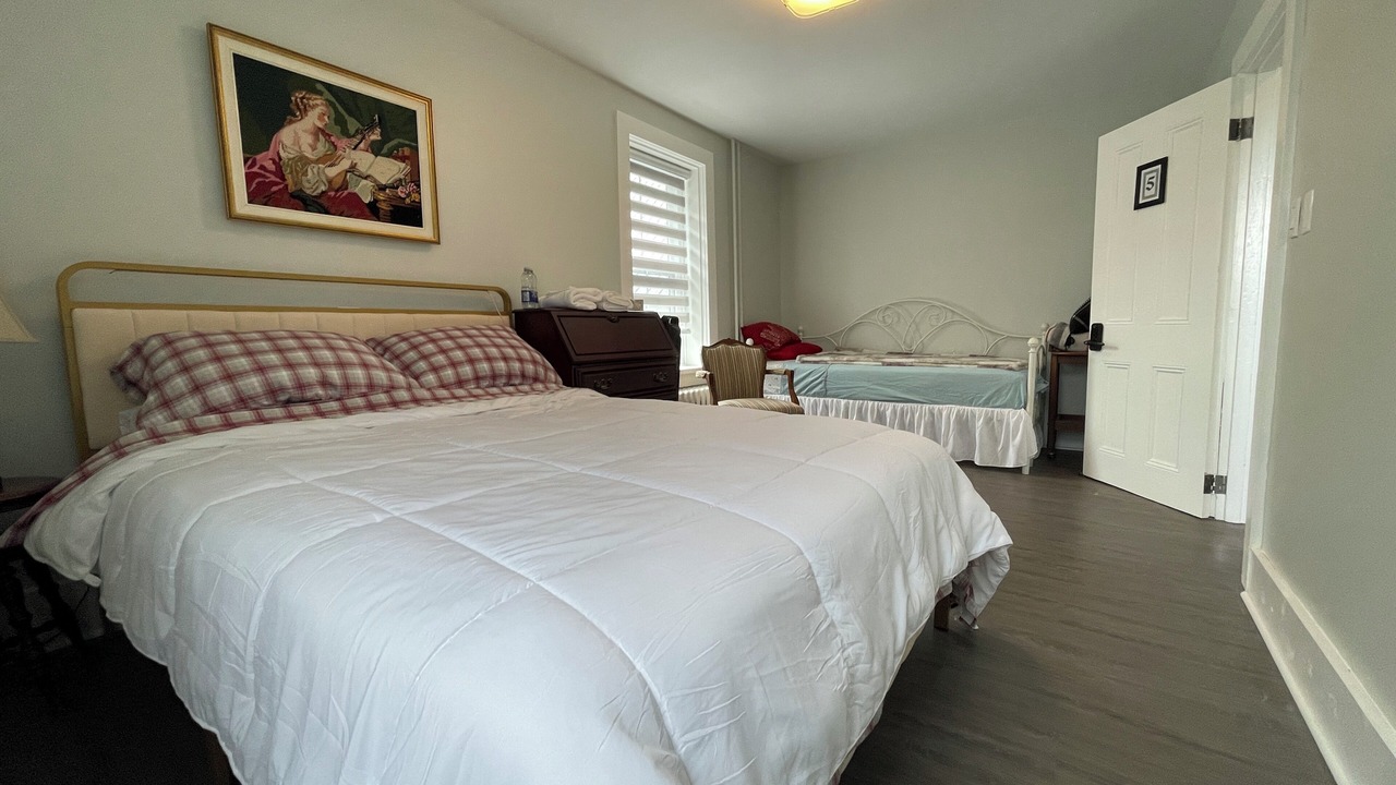 Photo of Bedroom in Alexandria