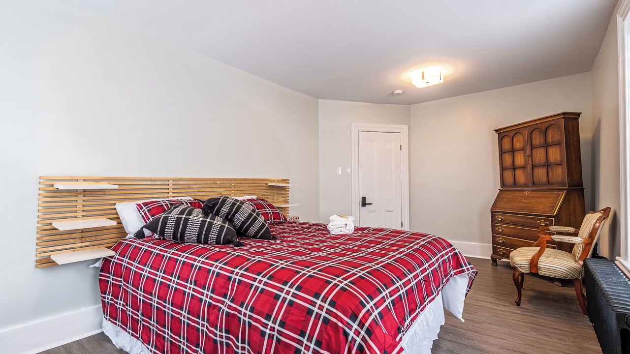 Photo of Bedroom in Alexandria