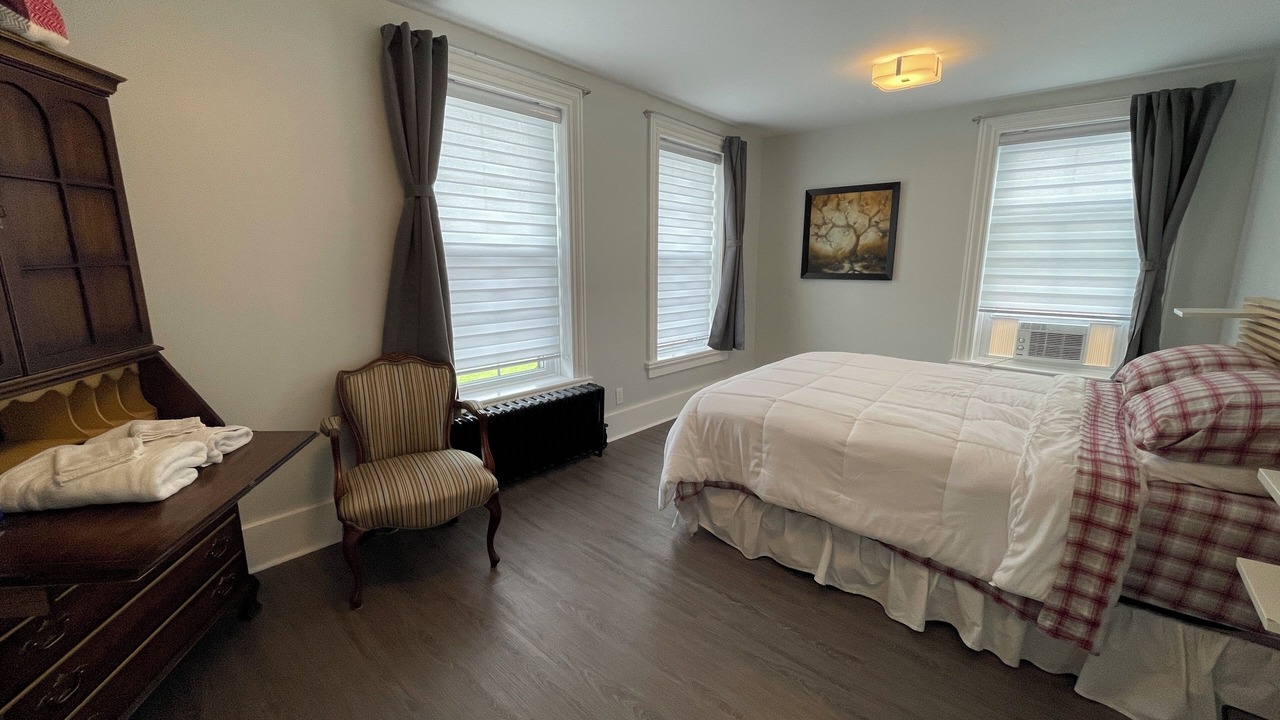 Photo of Bedroom in Alexandria