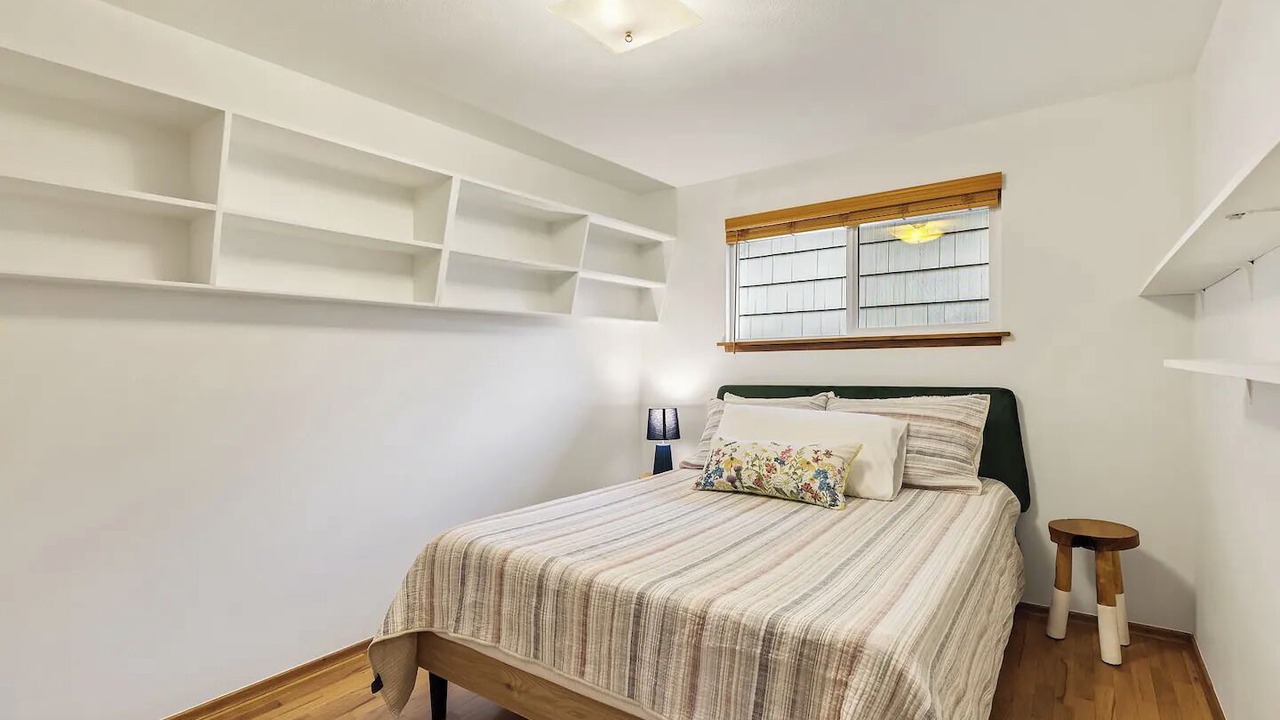 Photo of Others in White Center