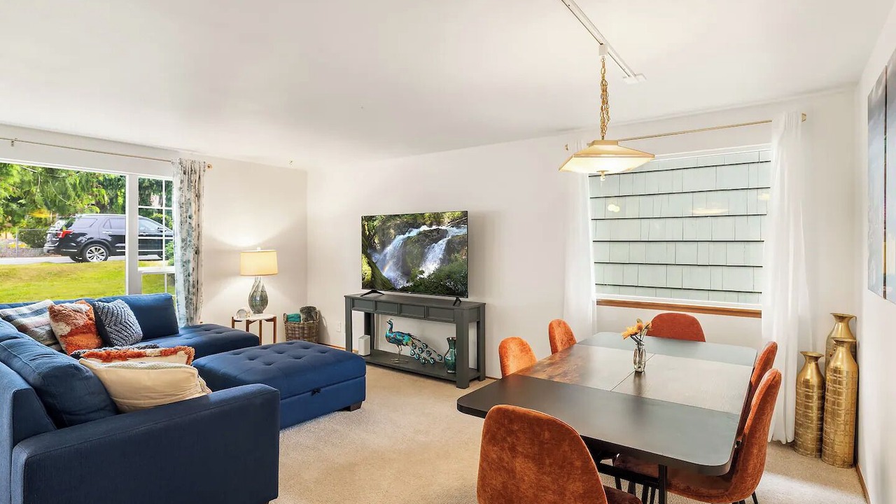 Photo of Livingroom in White Center