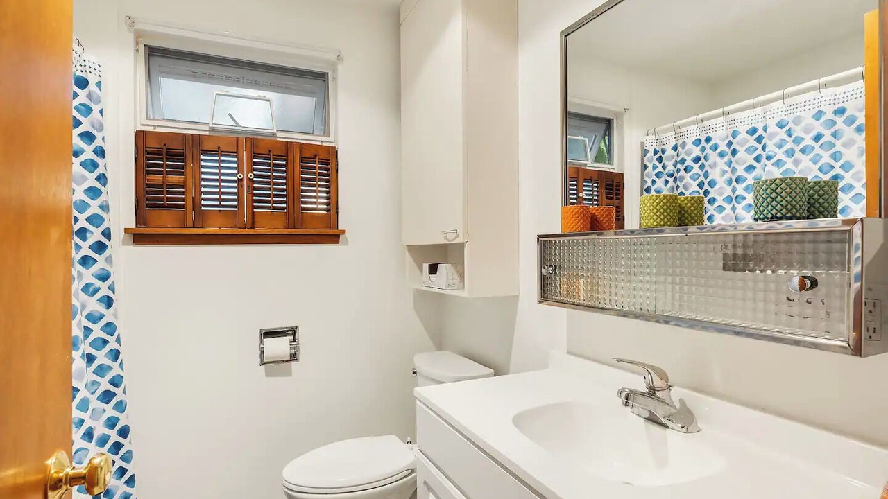 Photo of Others in White Center