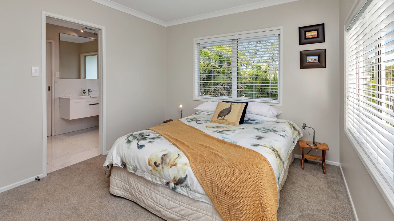 Photo of Others in One Tree Point