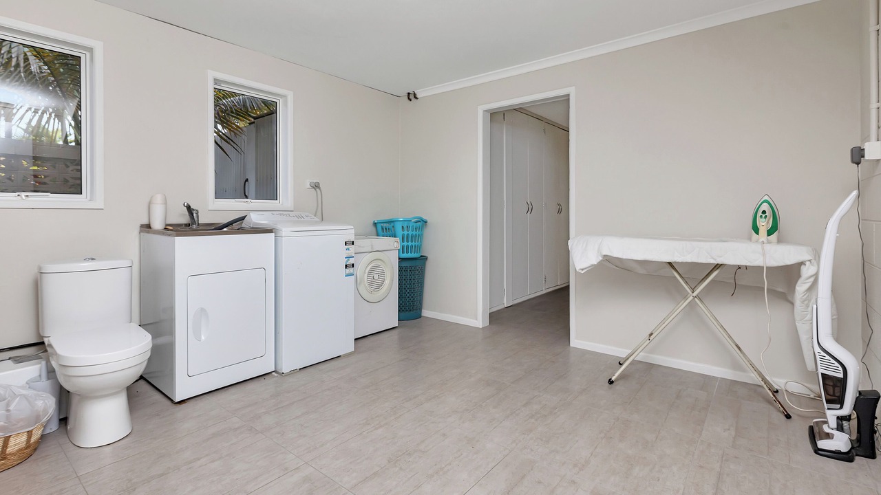 Photo of Others in One Tree Point