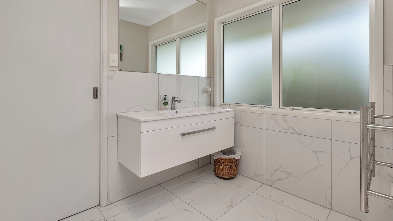 Photo of Others in One Tree Point