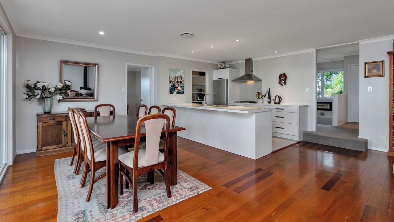 Photo of Others in One Tree Point