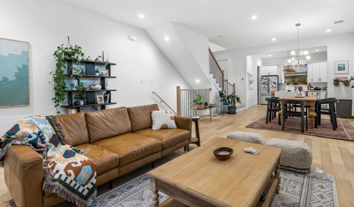 Photo of Livingroom in Lazybrook/Timbergrove