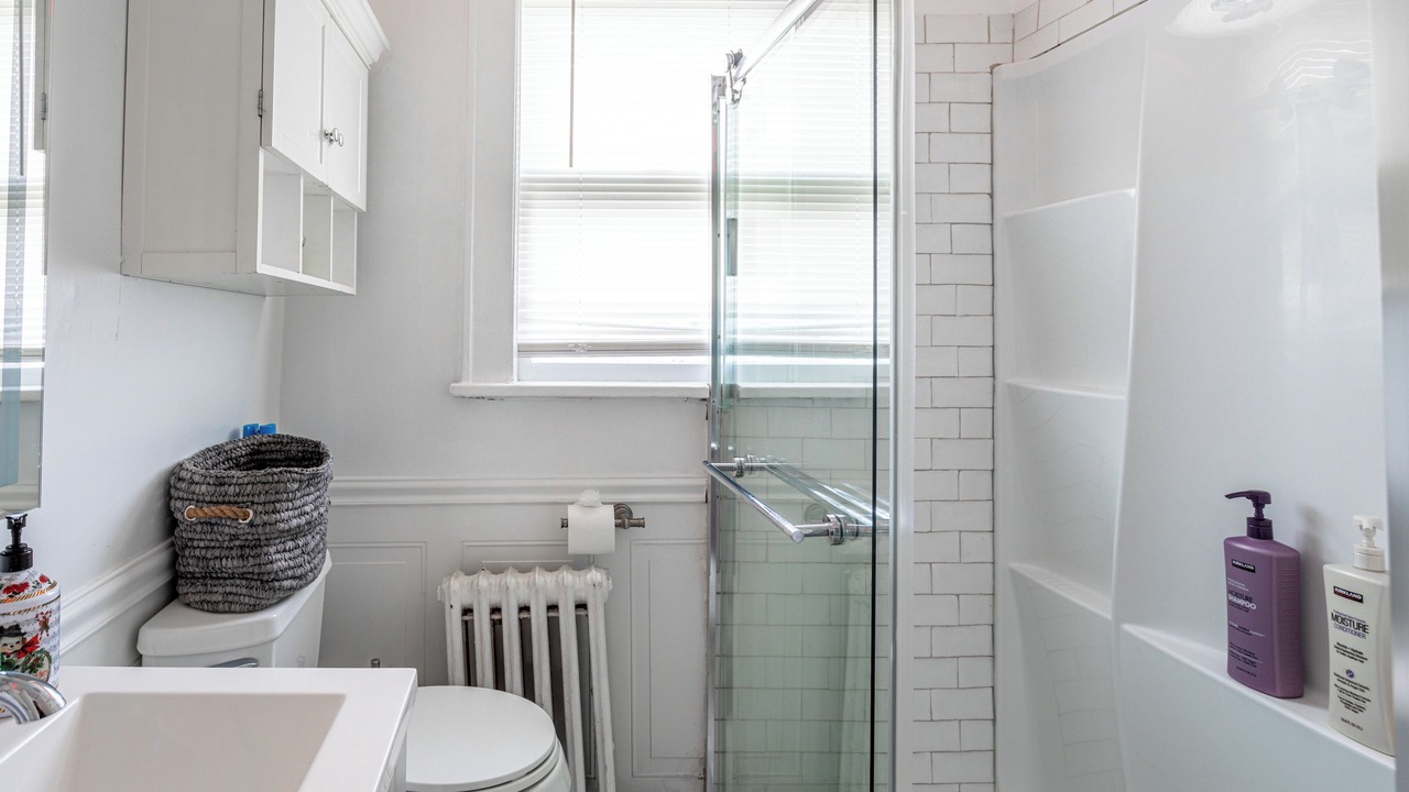 Photo of Bathroom in Cove - East Side - Shippan