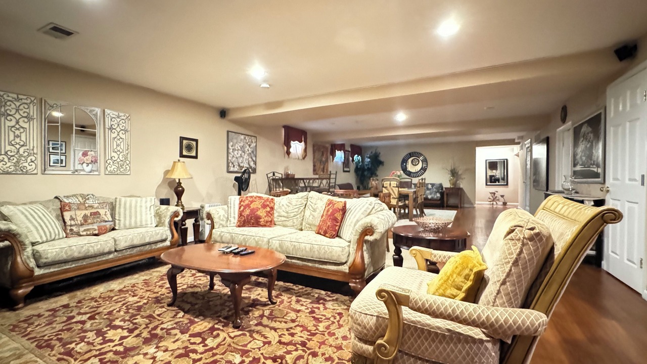 Photo of Livingroom in Hillside