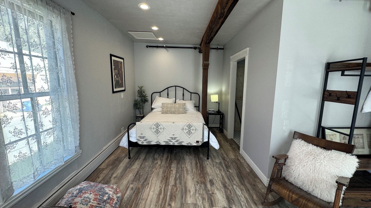 Photo of Bedroom in Historic District