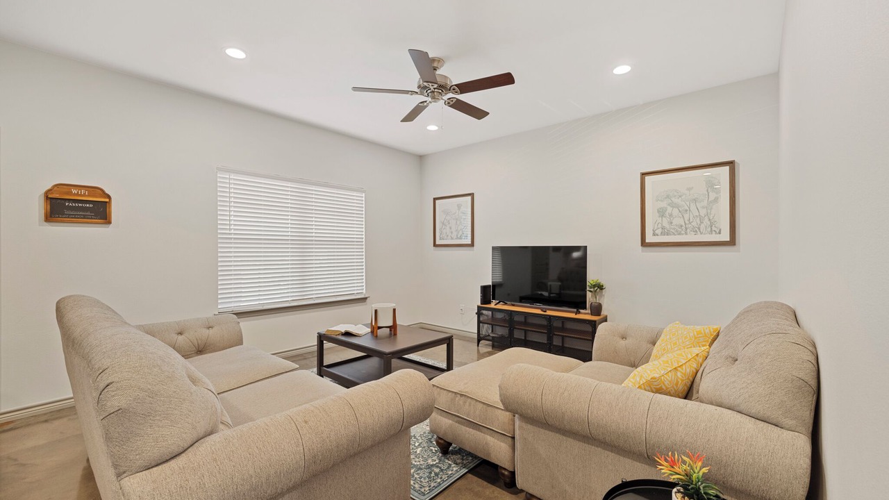 Photo of Livingroom in Lindale