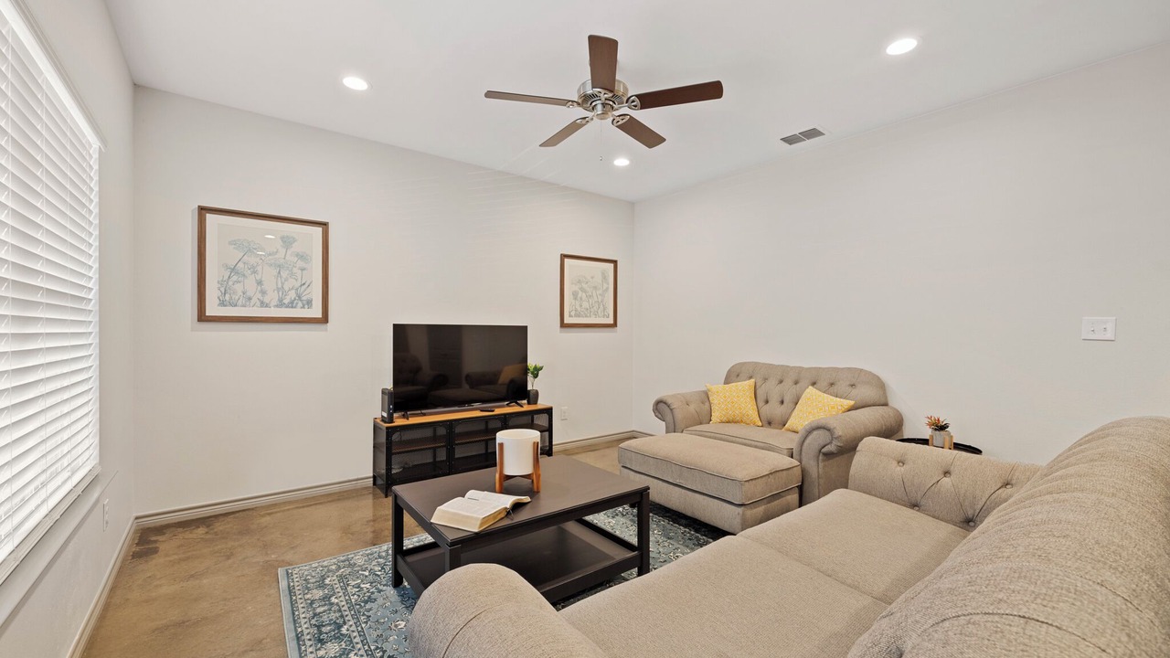 Photo of Livingroom in Lindale