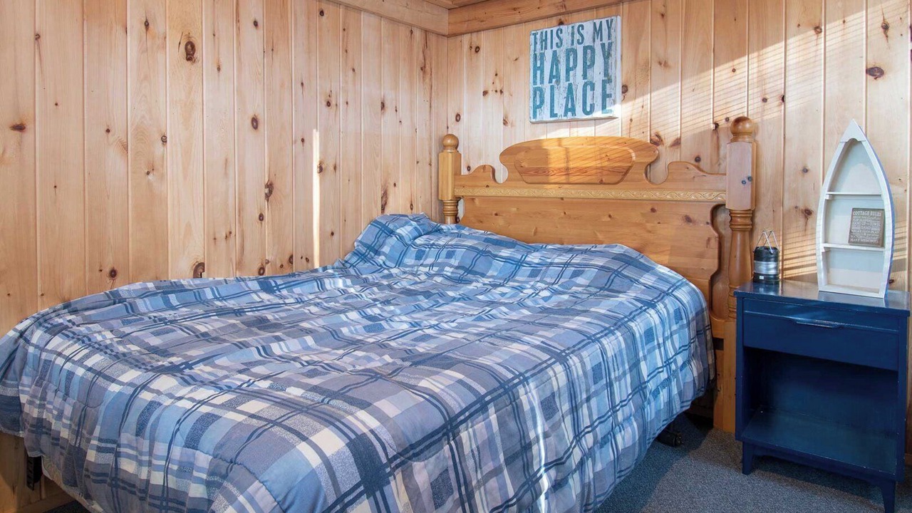 Photo of Others in Algonquin Highlands