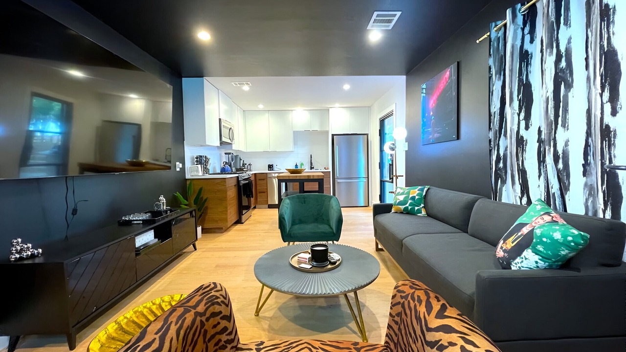 Photo of Livingroom in MLK