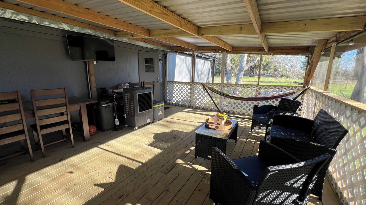 Photo of Patio Balcony in Pledger
