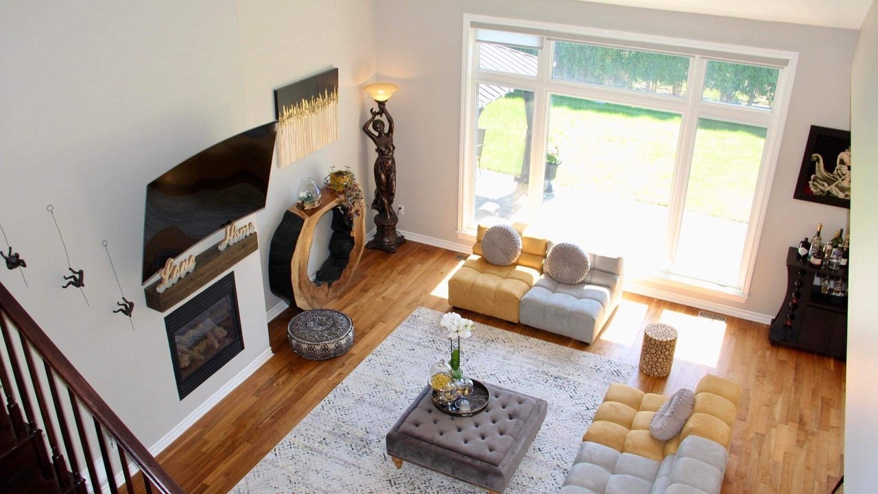 Photo of Livingroom in Ottawa Division