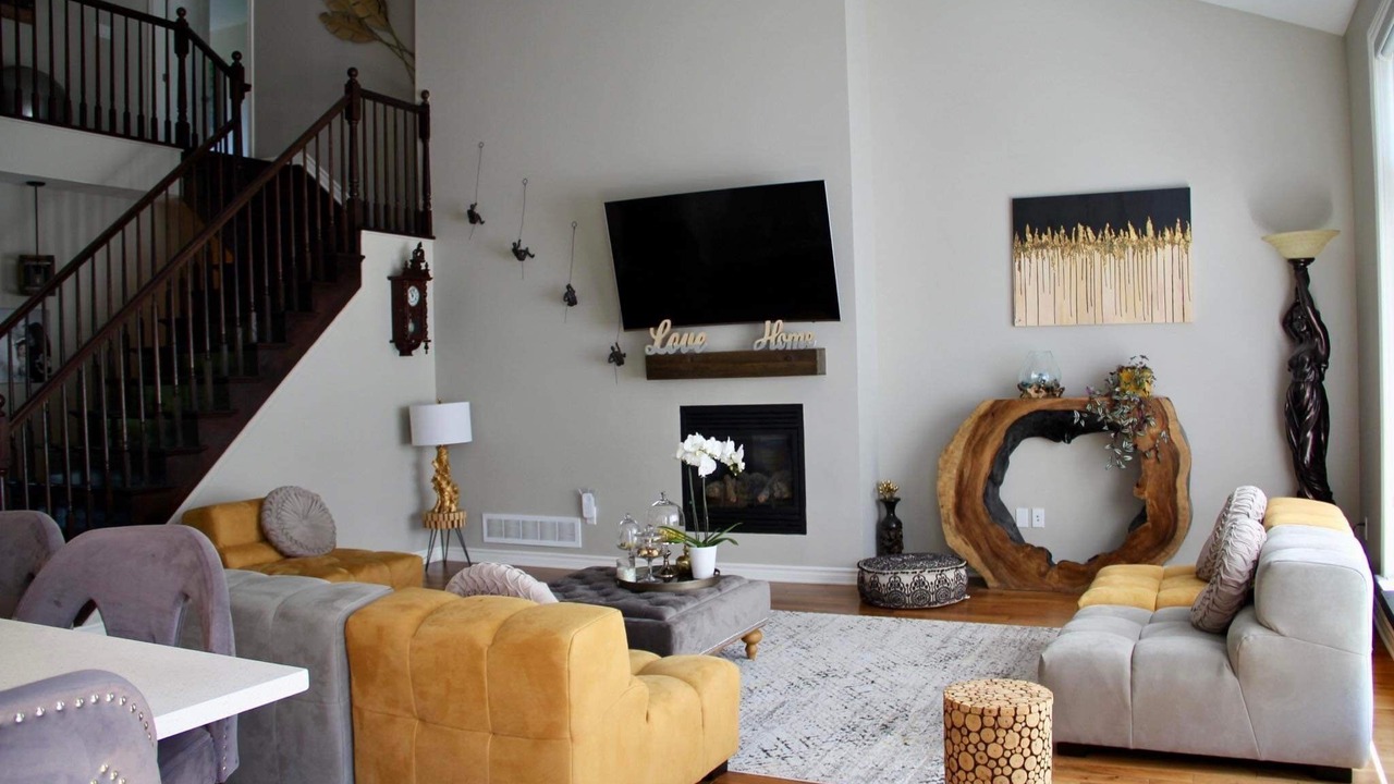 Photo of Livingroom in Ottawa Division