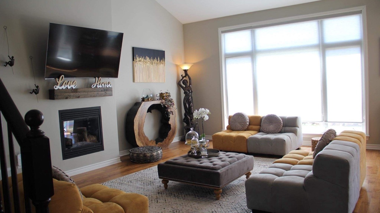 Photo of Livingroom in Ottawa Division