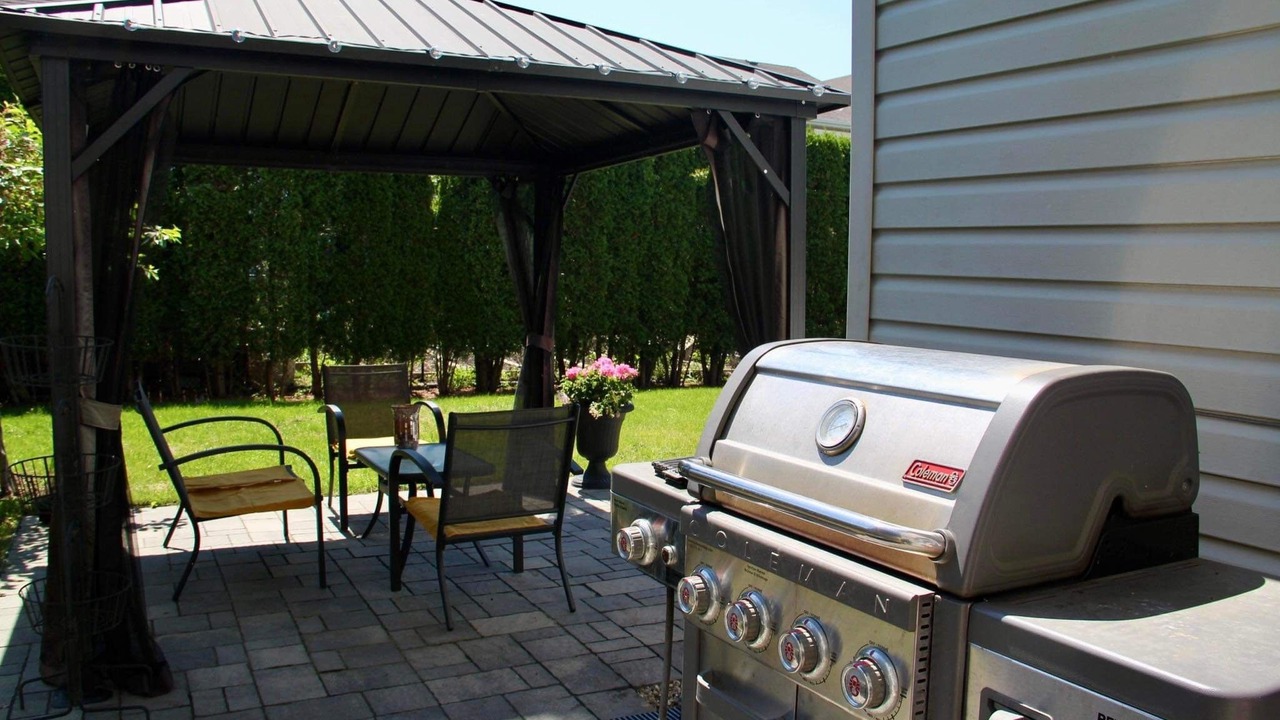 Photo of Outdoor in Ottawa Division