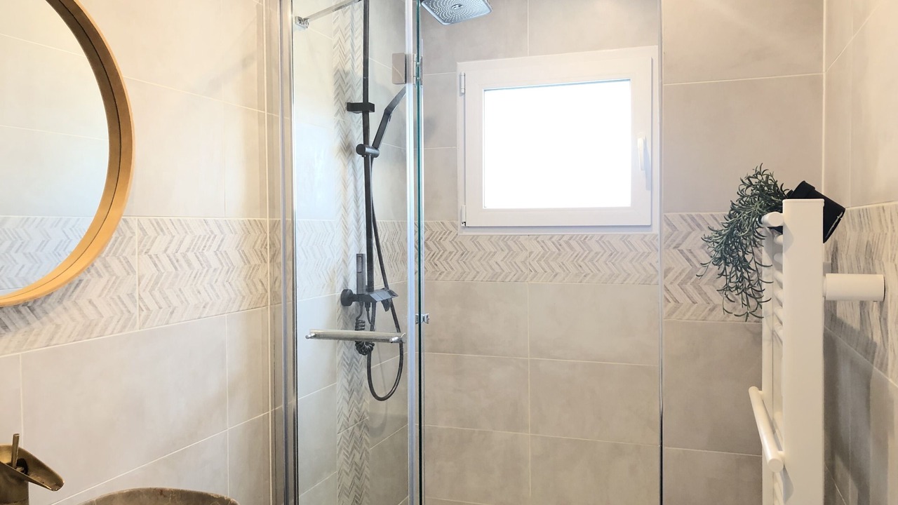 Photo of Bathroom in Morancez