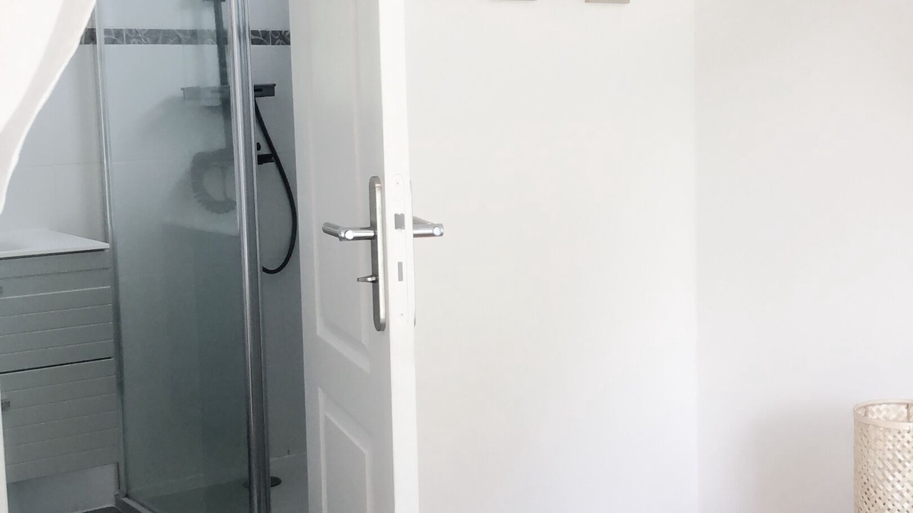 Photo of Bathroom in Morancez