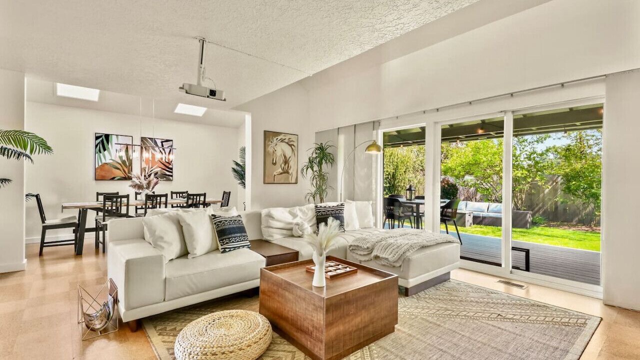 Photo of Livingroom in Cedar Hills