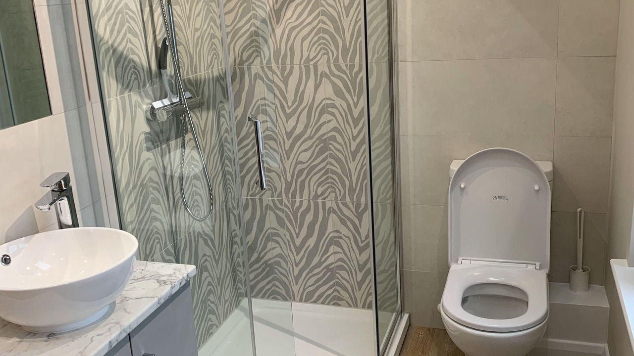 Photo of Others in Astbury