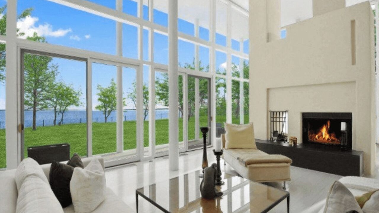 Photo of Livingroom in Northwest Harbor