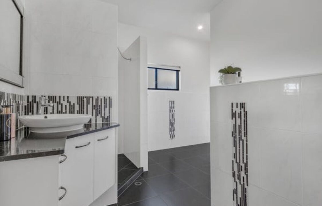 Photo of Others in River Heads