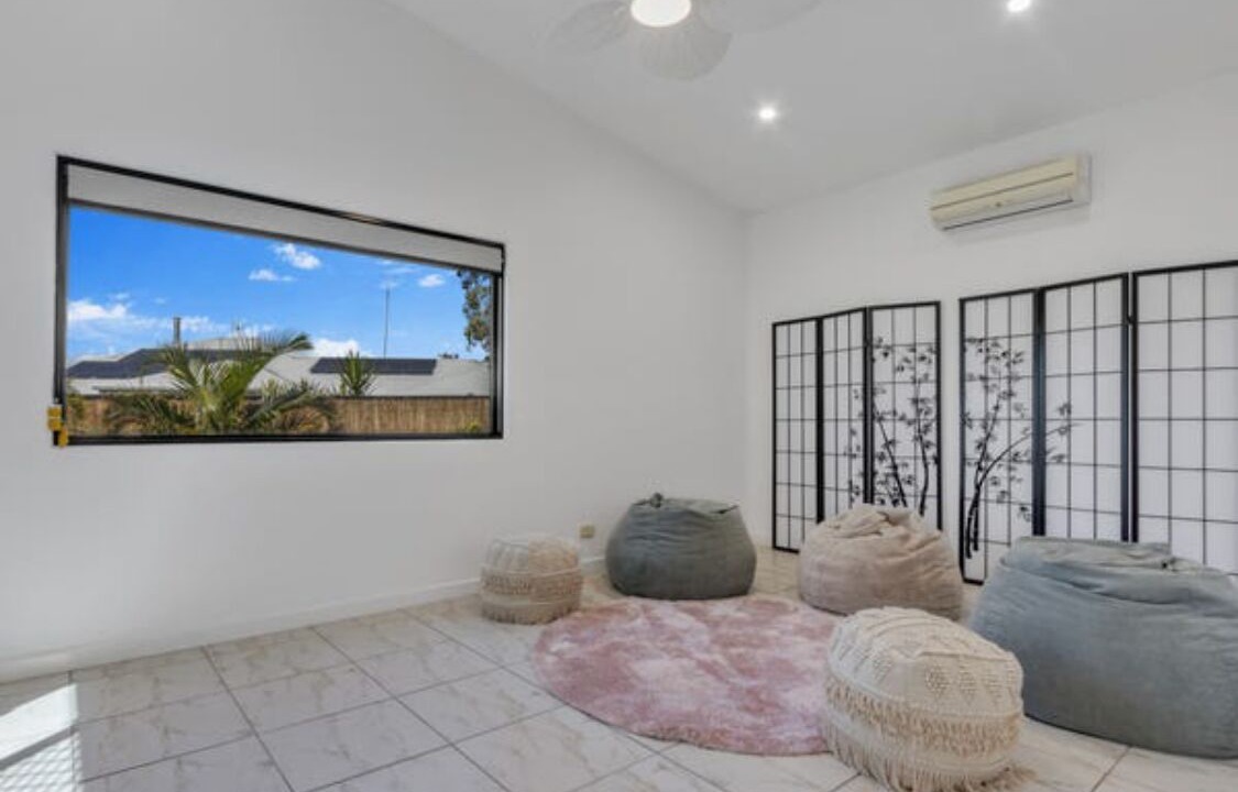 Photo of Others in River Heads