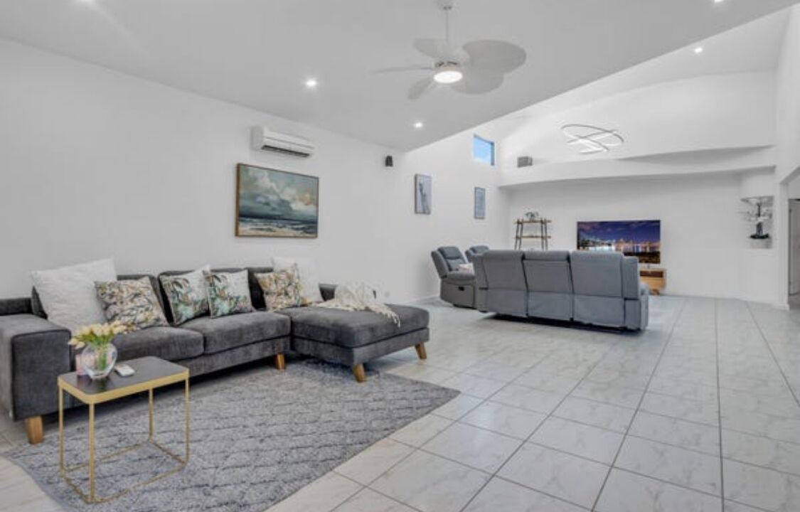 Photo of Livingroom in River Heads