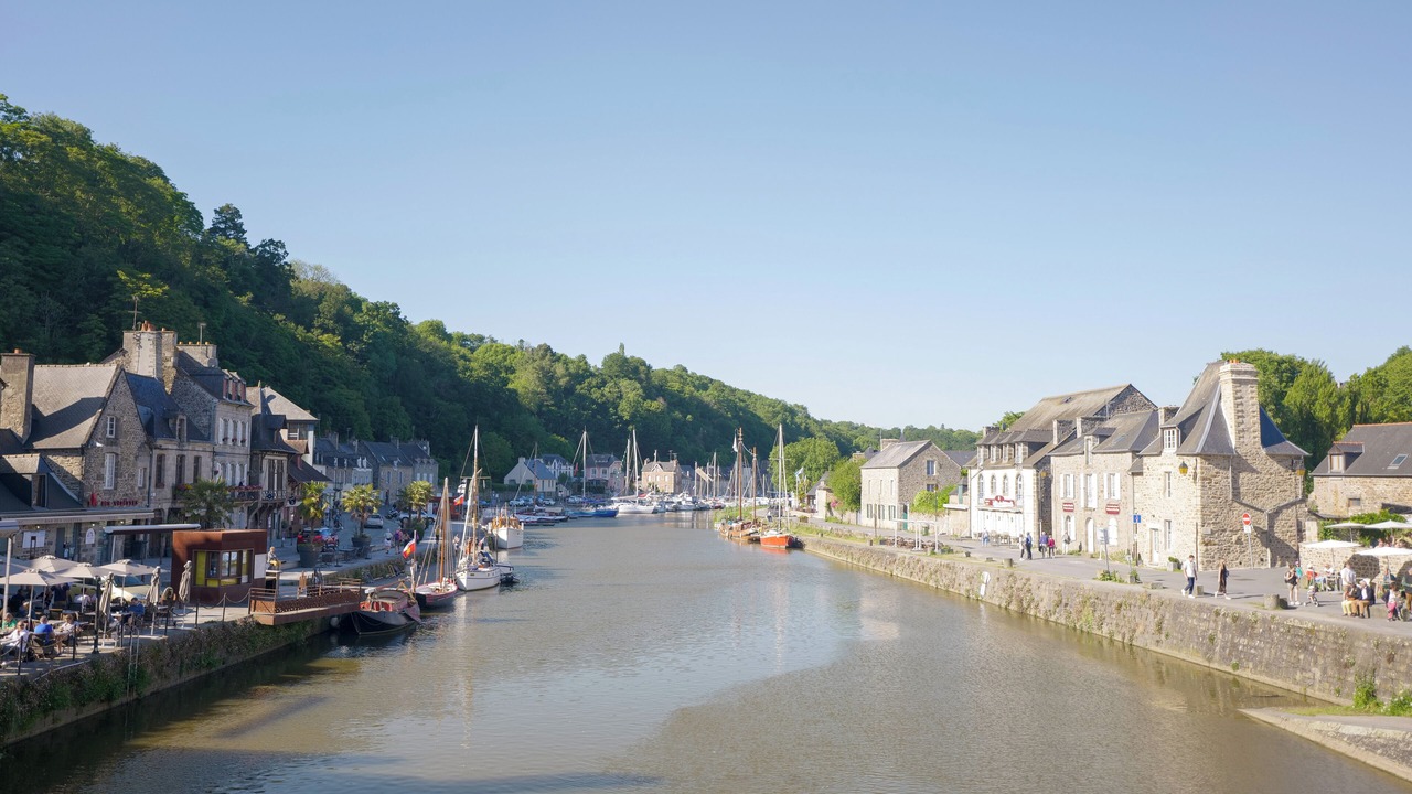 Photo of Others in Dinan